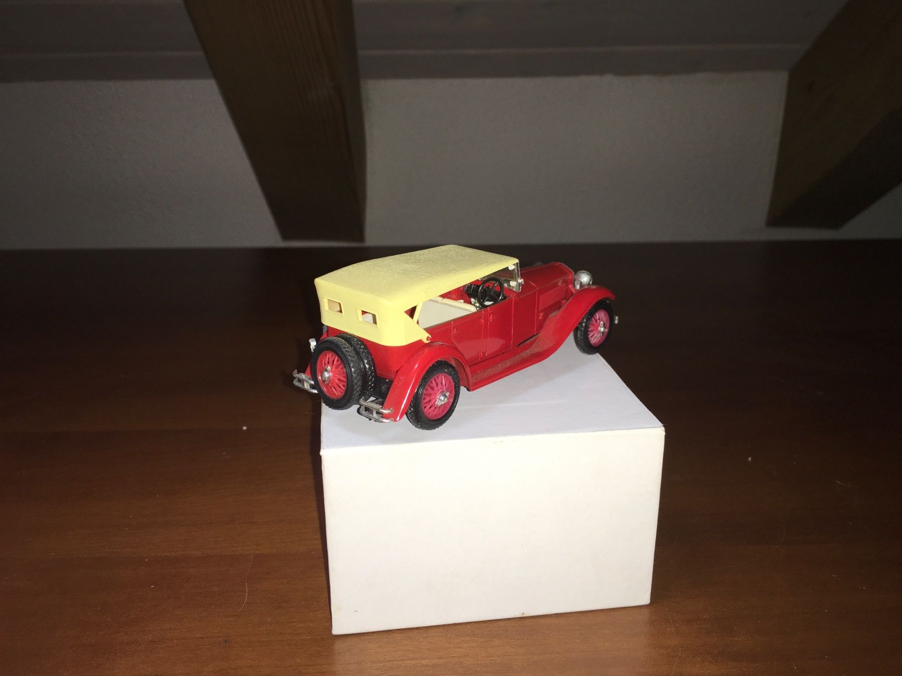 Lancia Modellini d'auto: Lancia Dilambda 1/43 rares Modell – Usato da Wohlen AG venduto da PrivatSammlung 1