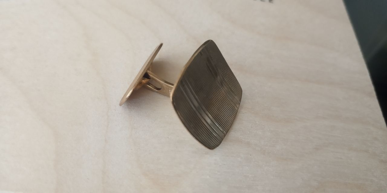Gemelli: Antiker 8k Gold 333 Manschettenknopf – Usato da St. Gallen venduto da Hereplaysmusic 1