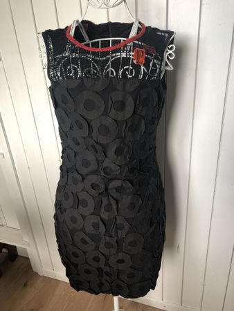 Robe Save The Queeen dentelle et broderie L
