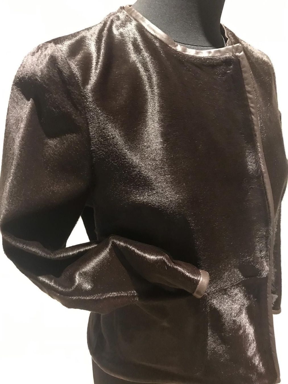 Massimo Dutti Vestes: Neue Massimo Dutti Felljacke – Neuf avec emballage d'origine à Zug par hautecoutureclub 2