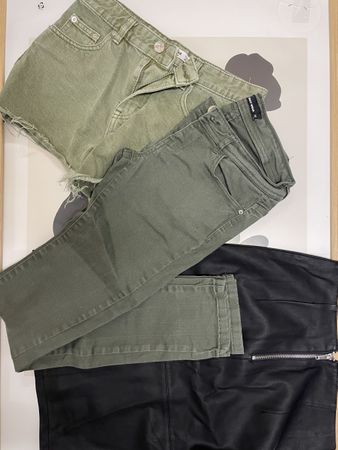 Hosenmix 3x Damen Grösse 36/34 