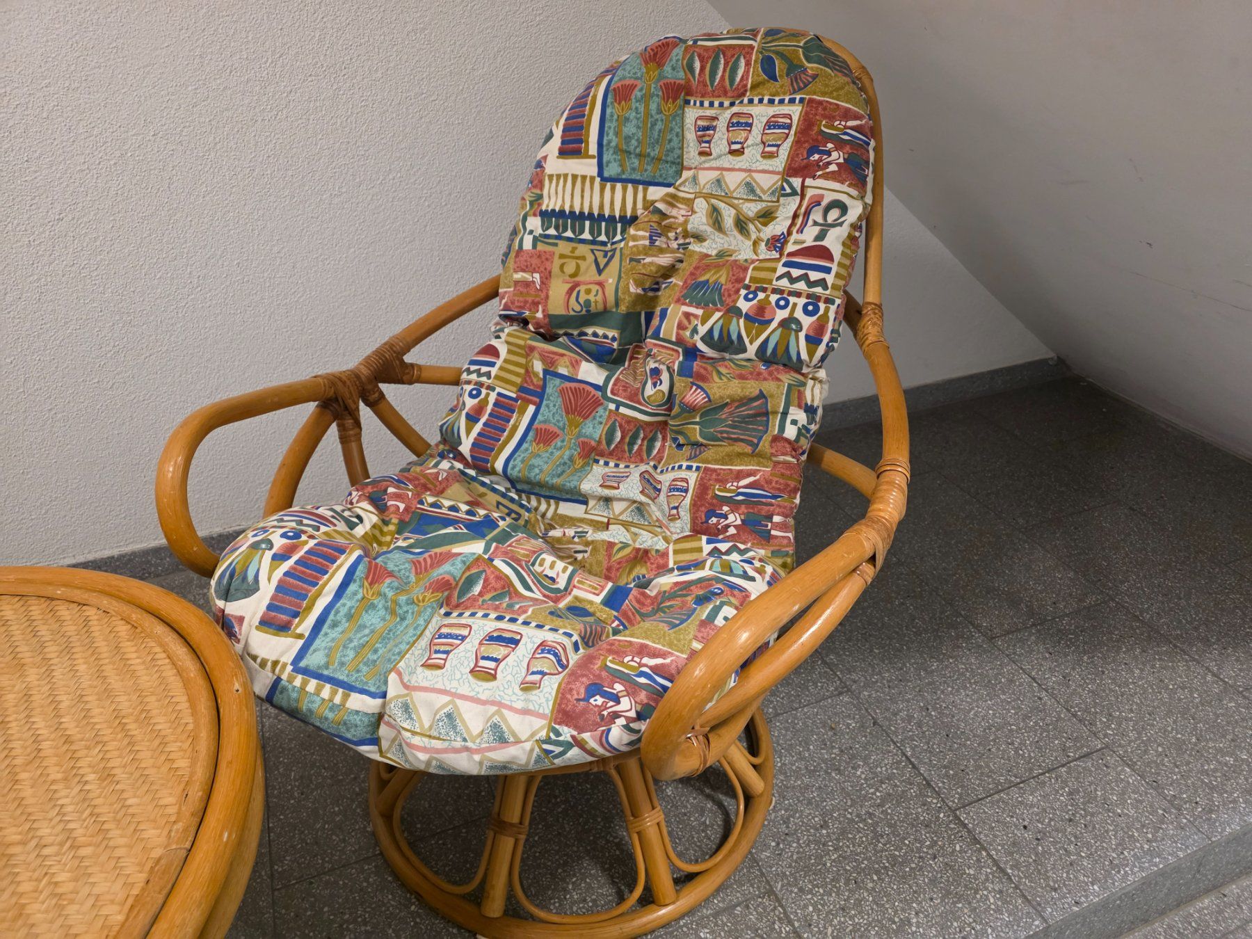 Set di tavolo e panche: Ein Tisch und 2 Bambussessel – Usato da Gockhausen venduto da medved007 1