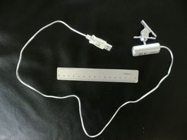 Praktische USB LED Leselampe zum Anklemmen