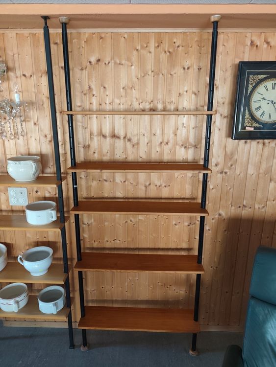 Vintage Teleskopregal Spannregal Bücherregal Designklassiker (Gebraucht) in Goldswil b. Interlaken für CHF 289 – nur Abholung auf Ricardo kaufen