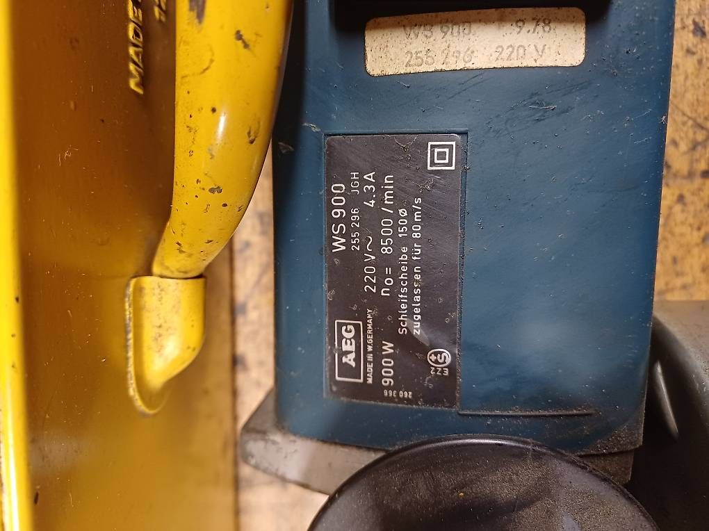 Toutes les machines: AEG Winkelschleifer – D'occasion à Triengen par R.port96 1