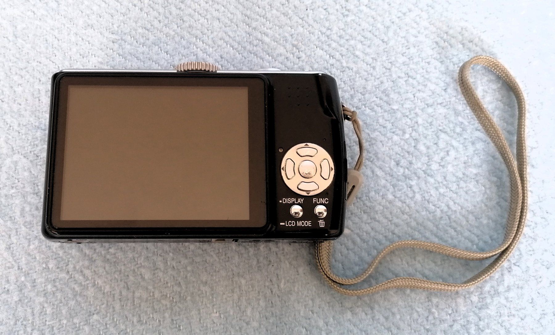 Panasonic Fotocamera: Digitalkamera LUMIX Panasonic DMC-TZ3 – Difettoso da Kerns venduto da Tuctuc2 1