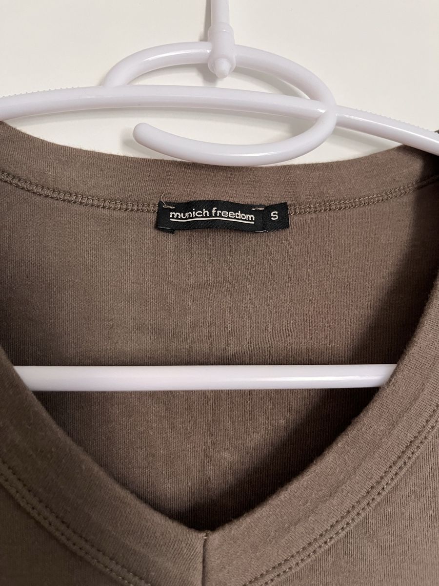 Tops: Munich Freedom Oberteil braun Grösse  – Gebraucht aus Wolfhausen von Sel86i 1