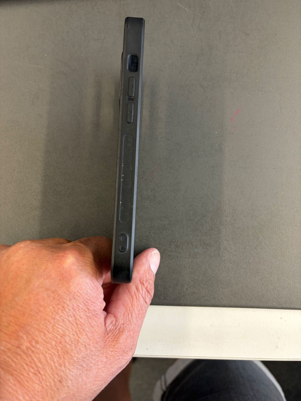 Apple Covers & Schutzfolien: Porsche Design iPhone 14 Pro Hülle – Gebraucht aus Aadorf von Braendle-Automobile 3