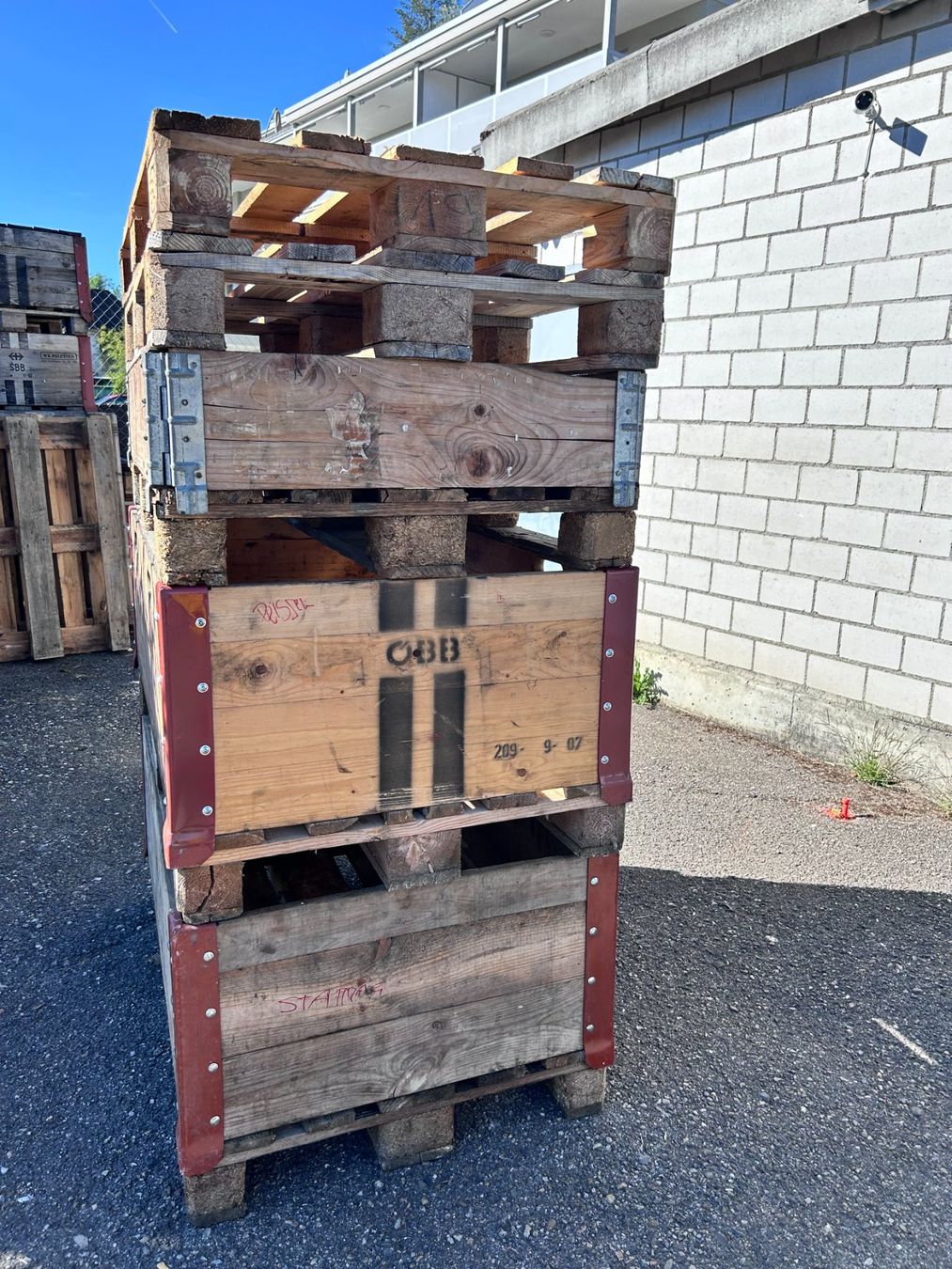 Pallets: Paletten + Rahmen – Usato da Münchenstein venduto da fransch 1