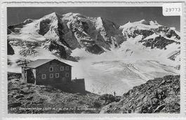 Diavolezahütte mit Piz Palü und
