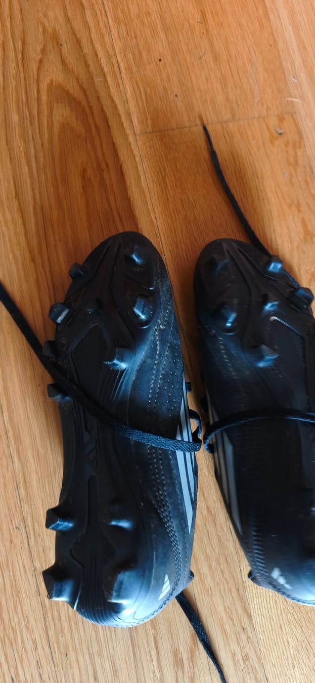 Adidas Scarpe per ragazzi: Fussbalschuhe, Adidas, n 34 – Usato da Sorengo venduto da Te_da 1