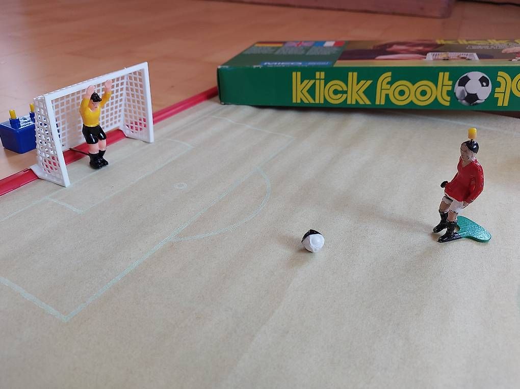 Giochi: Altes Tipp Kick Spiel – Usato da Rapperswil BE venduto da Shelbygt 2