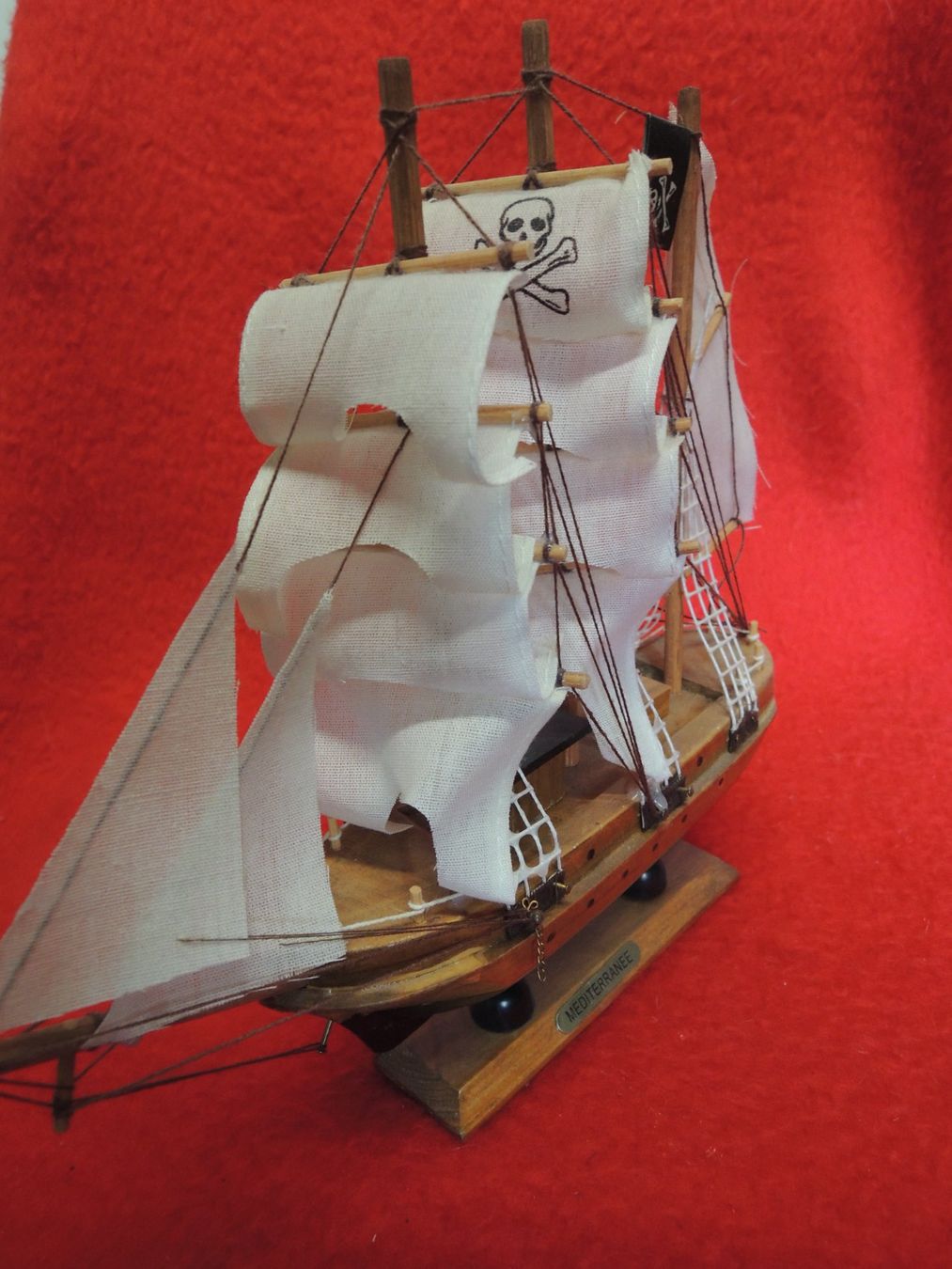 Kit di modellismo & Modellini statici: Modell eines Segelschiffes "Mediterranée" 23cm lang – Usato da Uznach venduto da rut_xrx5 1