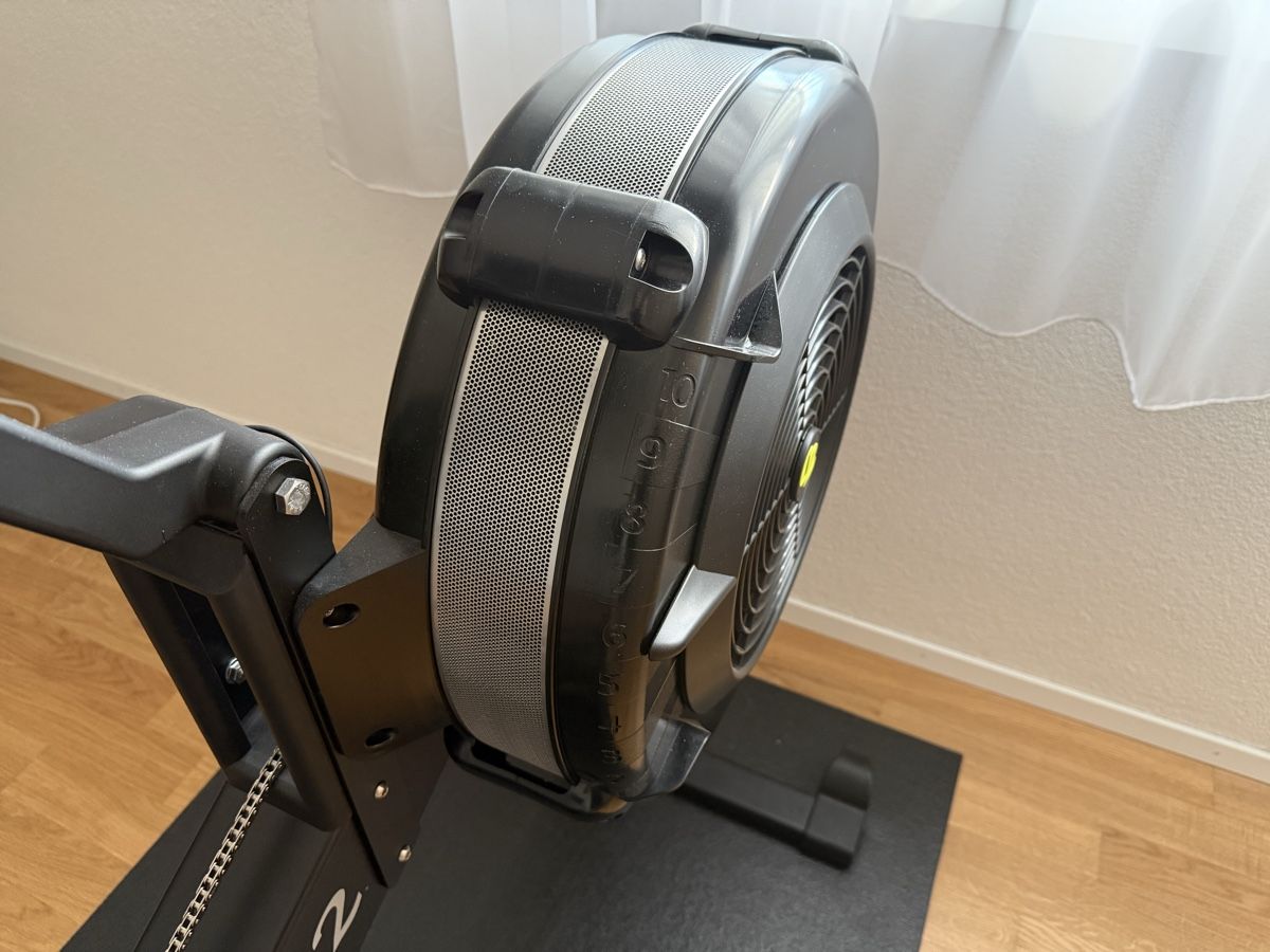 Concept 2 Hometrainer: Concept2 RowErg Standard PM5 Rudergerät inkl. Concept2 Matte – Nuovo (secondo la descrizione) da Adlikon b. Regensdorf venduto da patzkaal 2