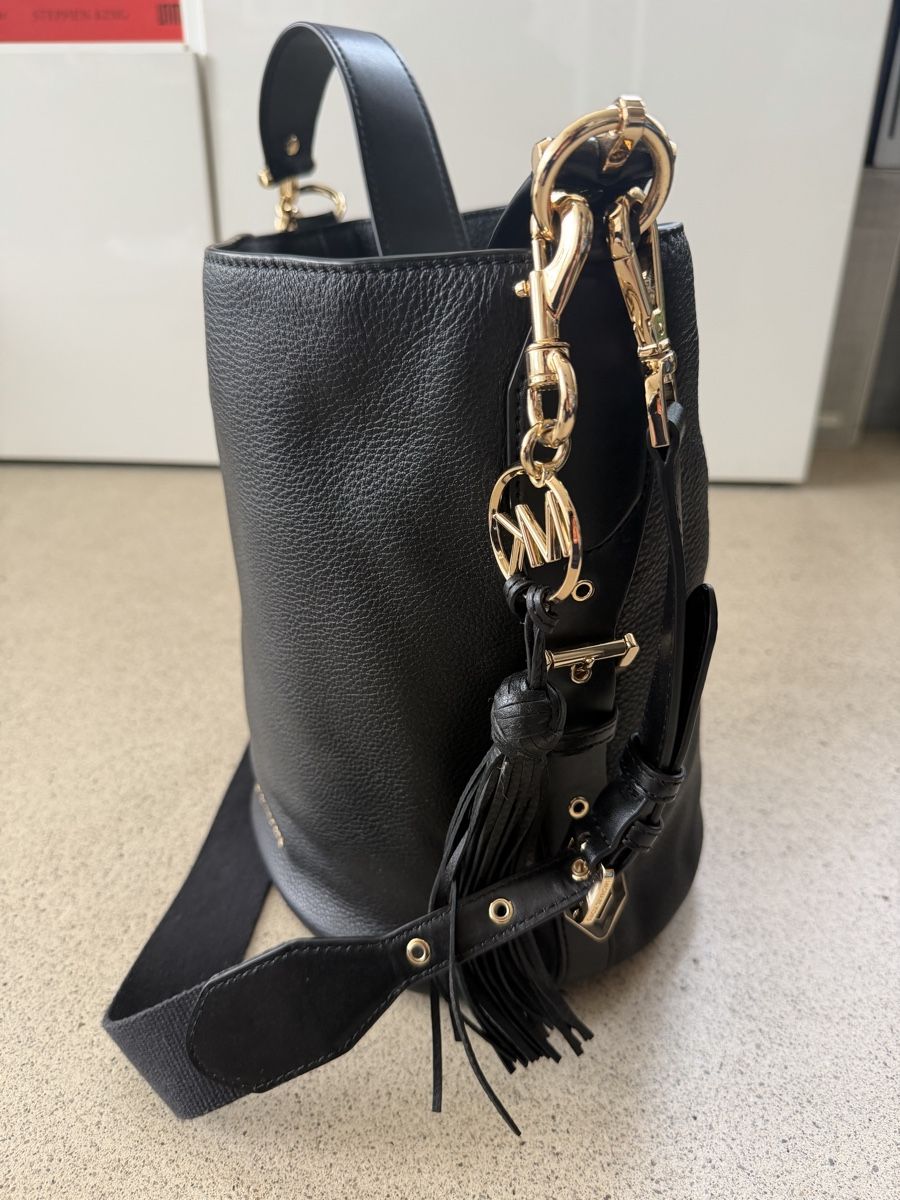 Michael Kors Borse da donna: Michael Kors Beuteltasche schwarz – Nuovo (secondo la descrizione) da Schlieren venduto da cor_jgb7 9