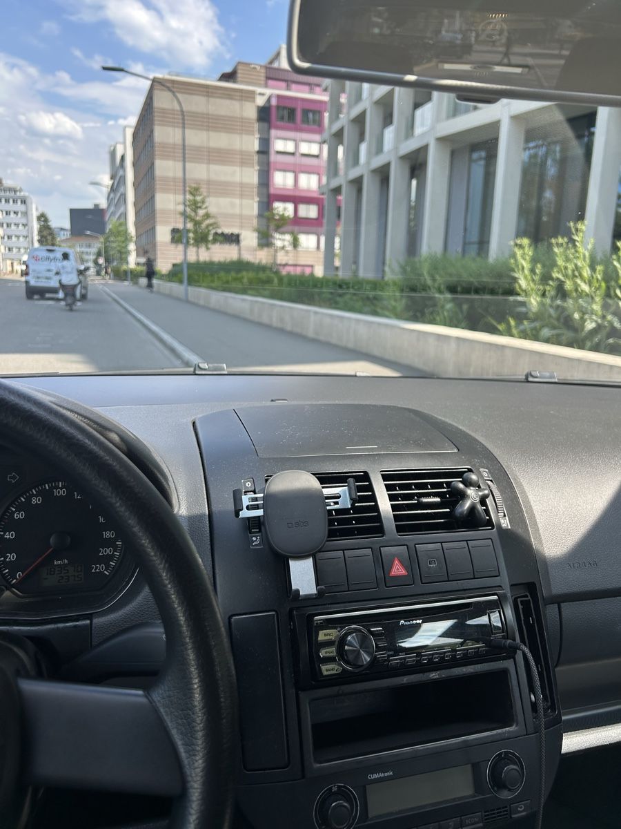 VW Automobili: VW Polo 1.4 schwarz – Usato da Glattpark(Opfikon) venduto da django0 3