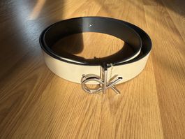 Calvin Klein Gürtel in Beige/Rosa, 100 % Leder