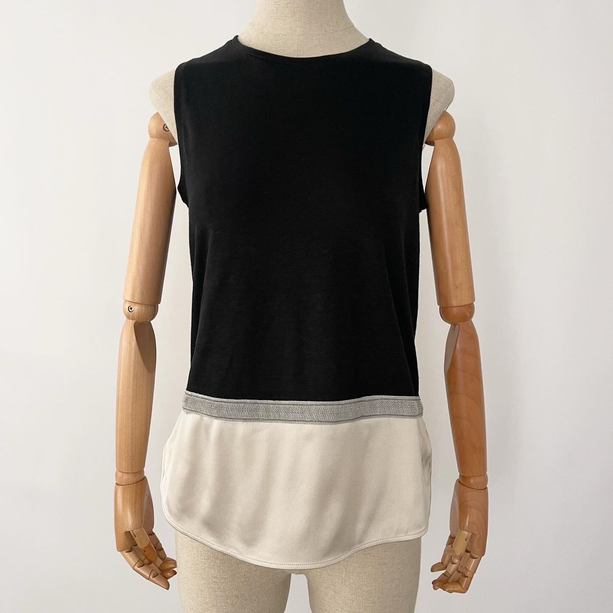 Fabiana Filippi Camicette: FABIANA FILIPPI Blouse – Nuovo e nell'imballaggio originale da Emmen venduto da Avviivva_Com2023