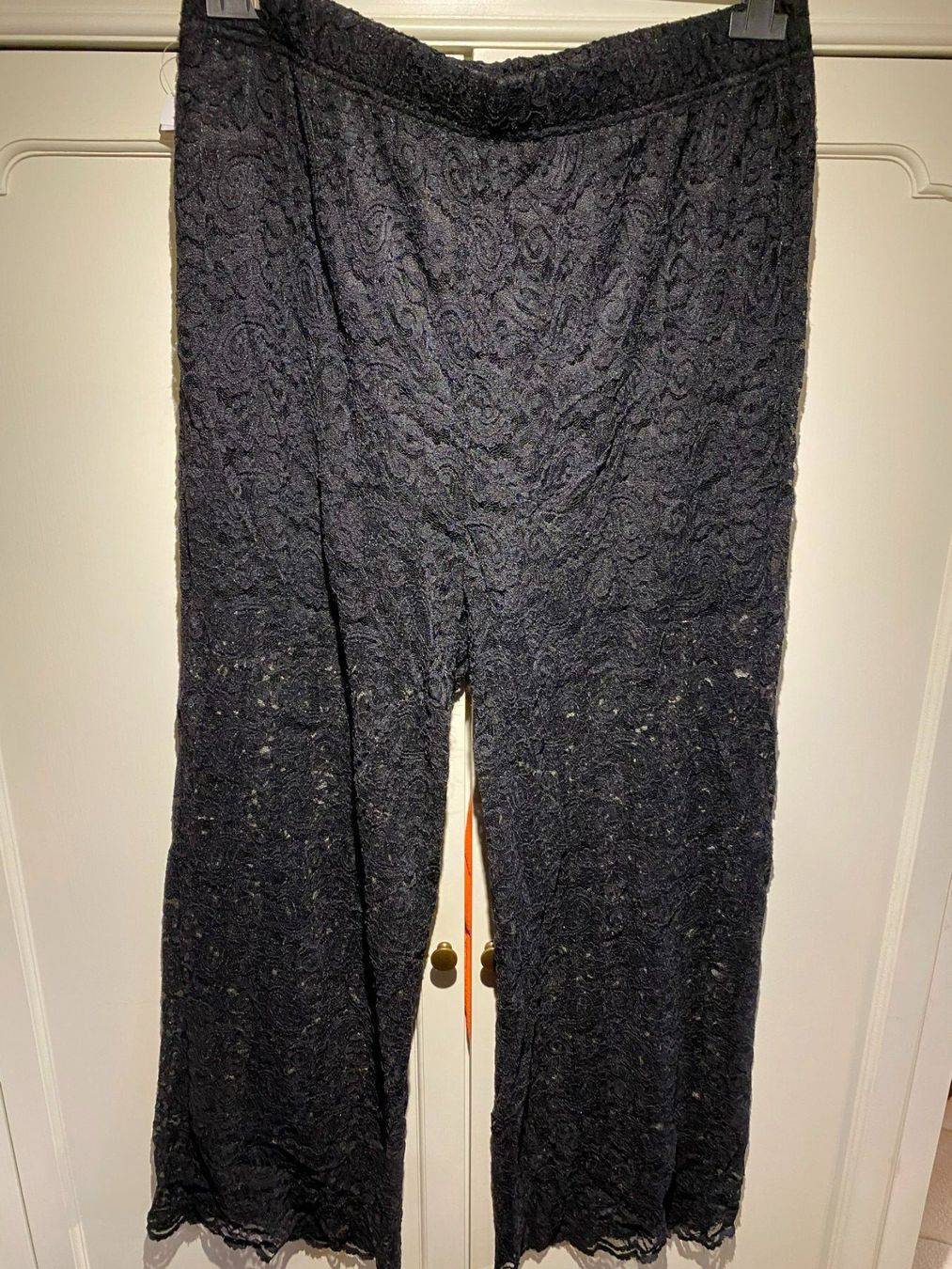 Pantaloni: SPITZEN HOSE-DAMEN,SCHWARZ – Usato da Meienried venduto da ManuelaBoutique 7