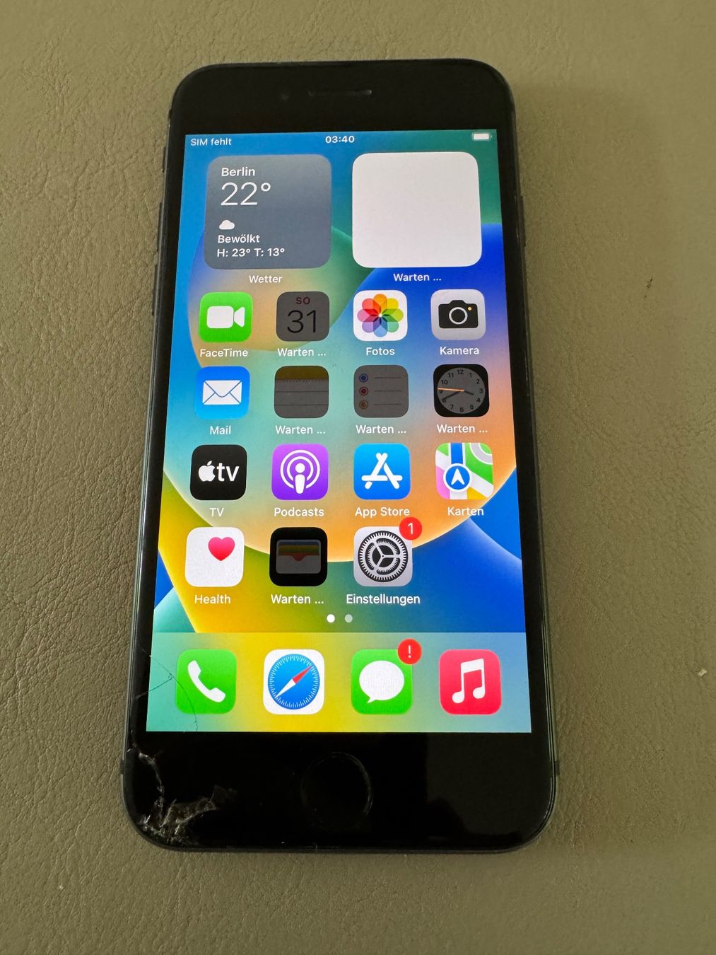 Apple Telefoni cellulari / Smartphones: iPhone 8 mit 64GB – Difettoso da Adliswil venduto da Busys 4