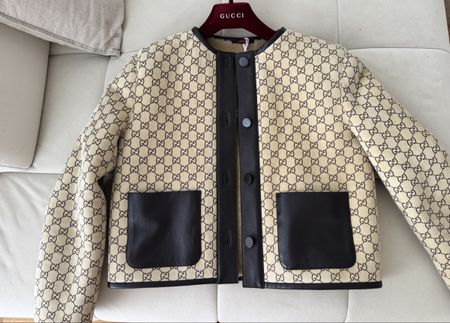 Gucci Jacke mit innen Fell