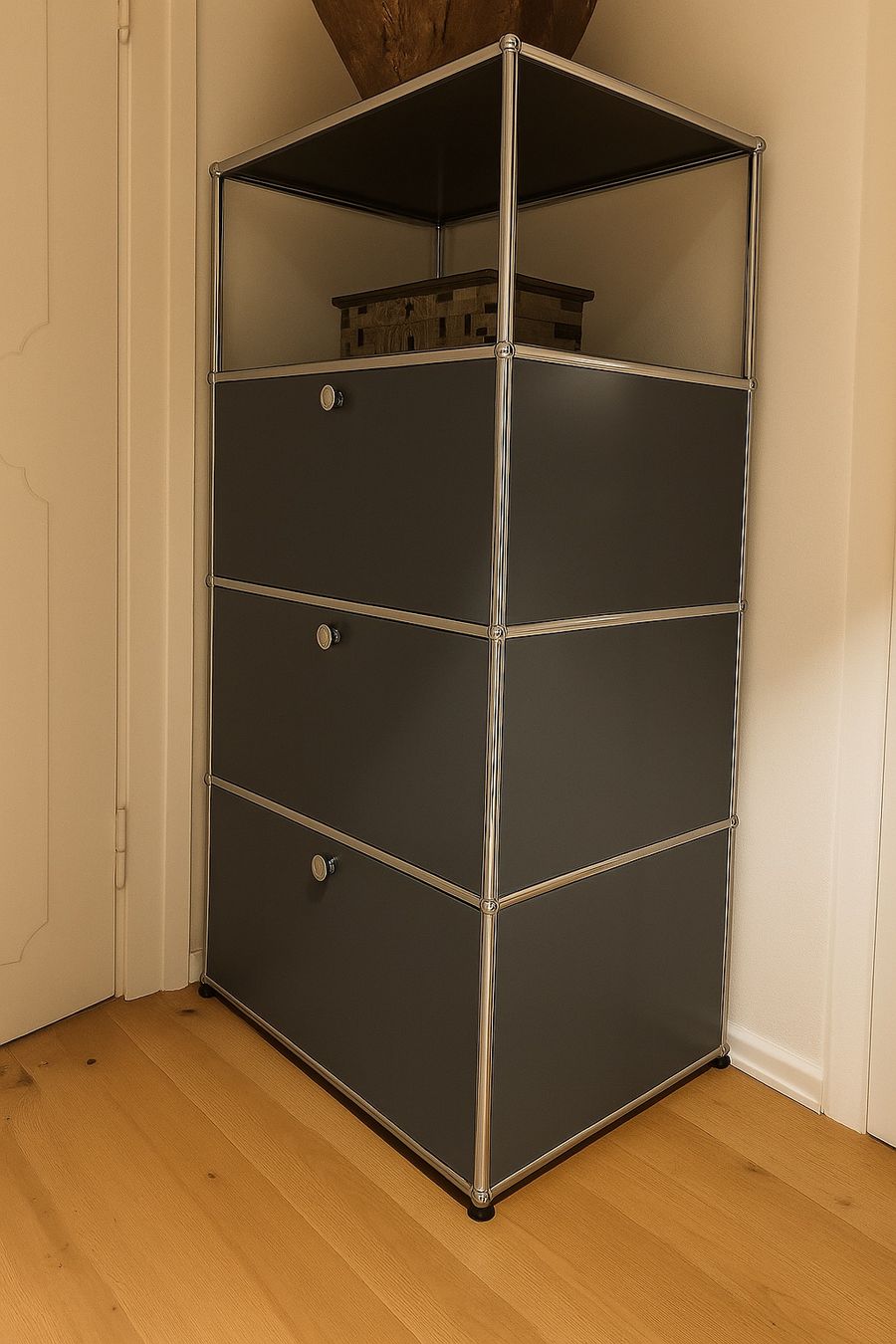 USM Scaffali: USM Haller Regal in Schwarz – Usato da Pfaffhausen venduto da only.lux
