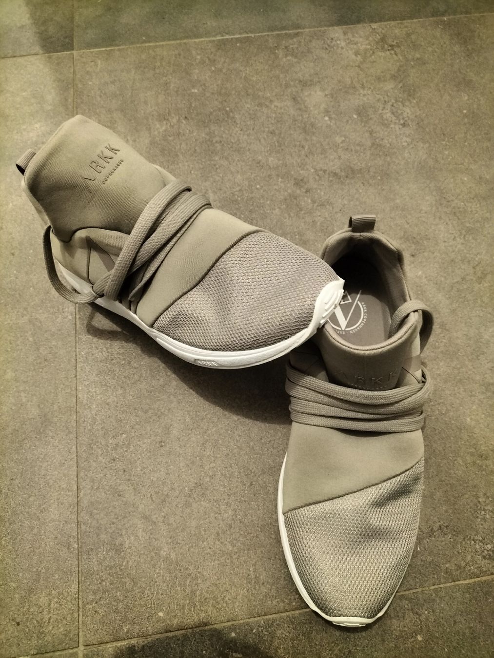 Chaussures femmes: Chaussures neuves ARKK – Neuf (Voir description) à Villars-Bramard par lyz_7qnn