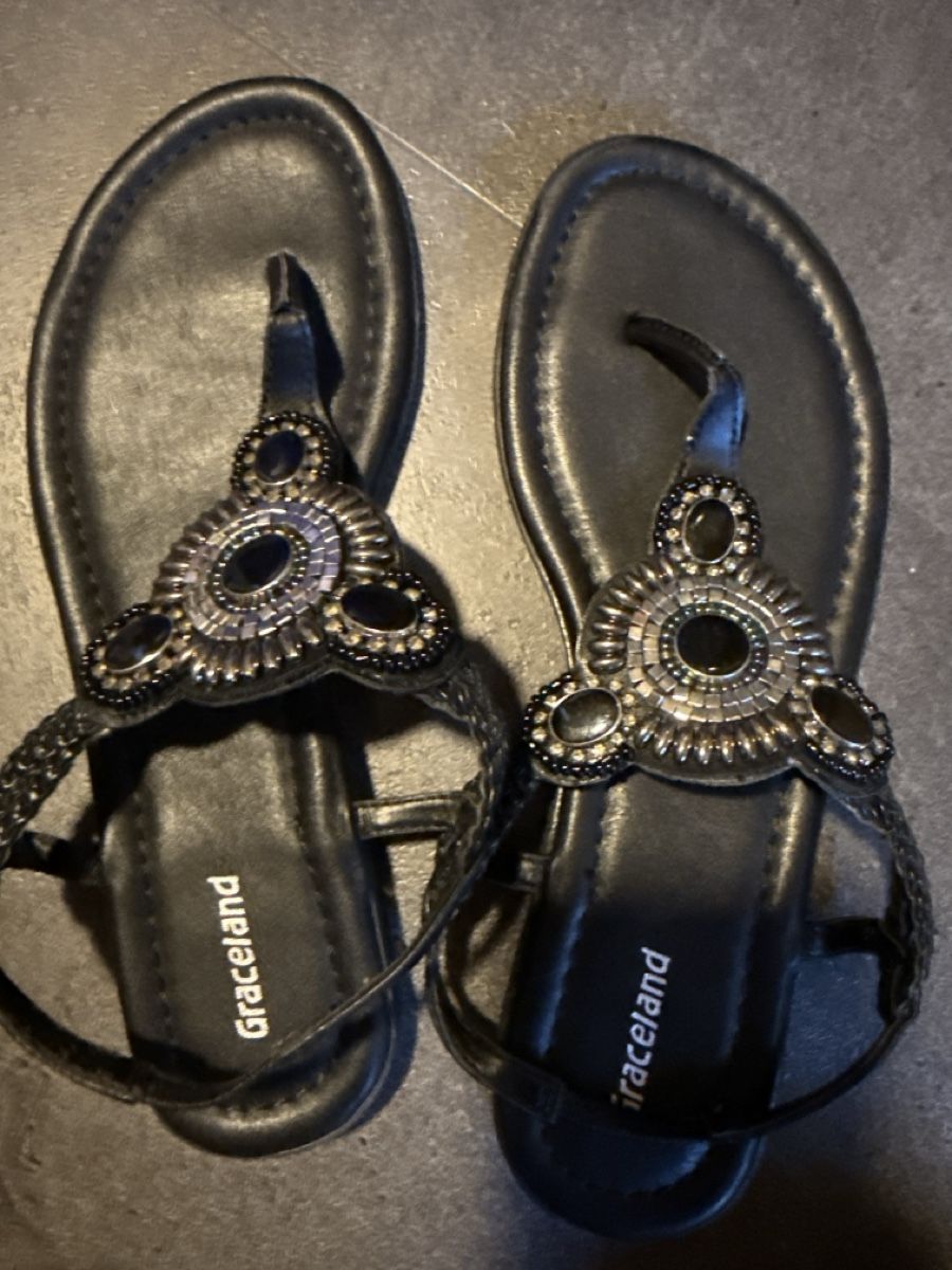 Ugg Chaussures femmes: Ugg Pantoletten  – D'occasion à Pieterlen par Ksenia3003 6