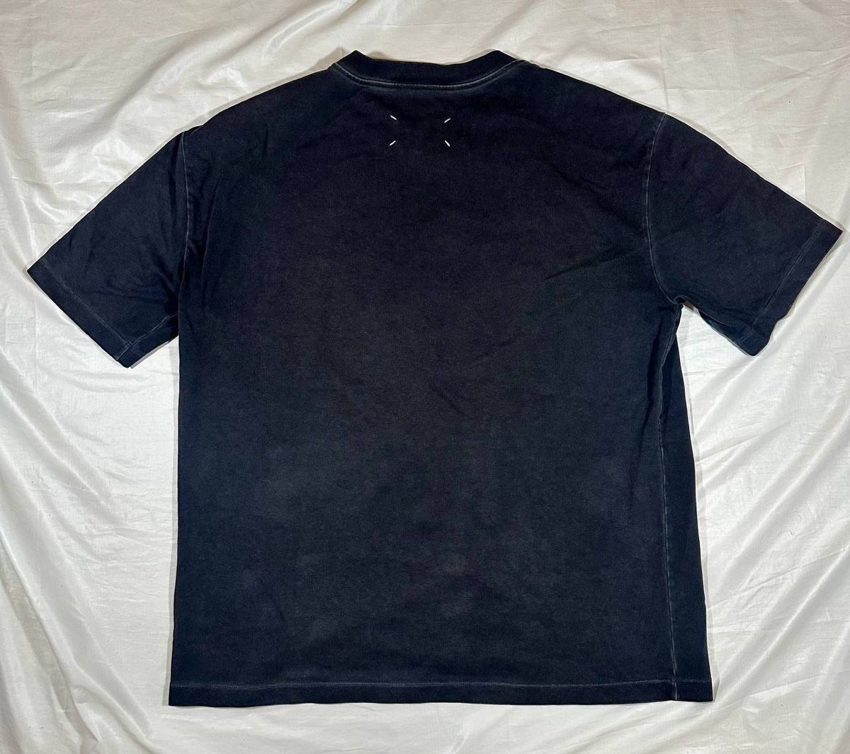 Maison Margiela T-shirt: Maison Margiela T-shirt  – Usato da Pfäffikon ZH venduto da Nataliia. 1