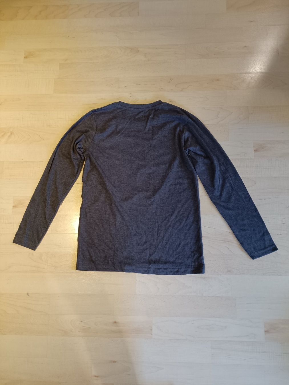Hemden, T-Shirts & Polos: Langarmiges T-Shirt Jungs Grösse:152 – Gebraucht aus Embrach von S24ch 1