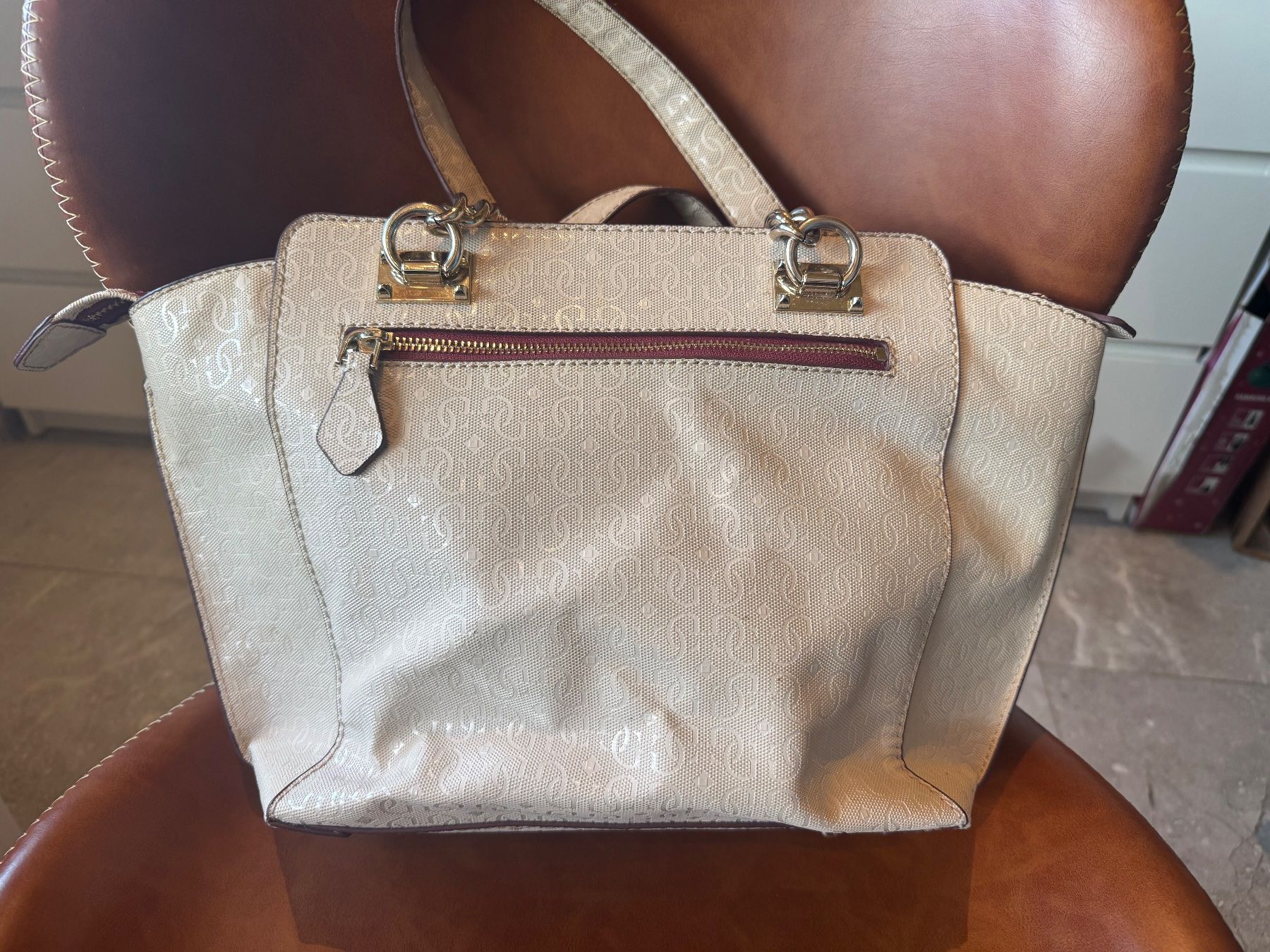Sacs femmes: Sac main Guess – D'occasion à Vuadens par hoc_fd5p 2