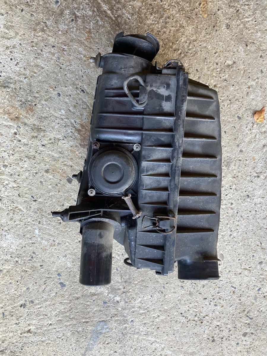 VW Alle Autoersatzteile: Luftfilterkasten Vw Golf 2 1.8L – Gebraucht aus Hefenhofen von der_y7sz 1