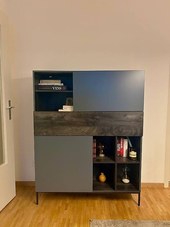Credenze: Buffet haut avec rangement & mini-bar  – Nuovo e nell'imballaggio originale da Genève venduto da lkr_b2cp