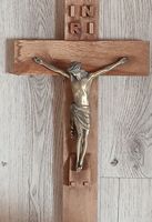 Kruzifix Holz mit Korpus guter Zustand