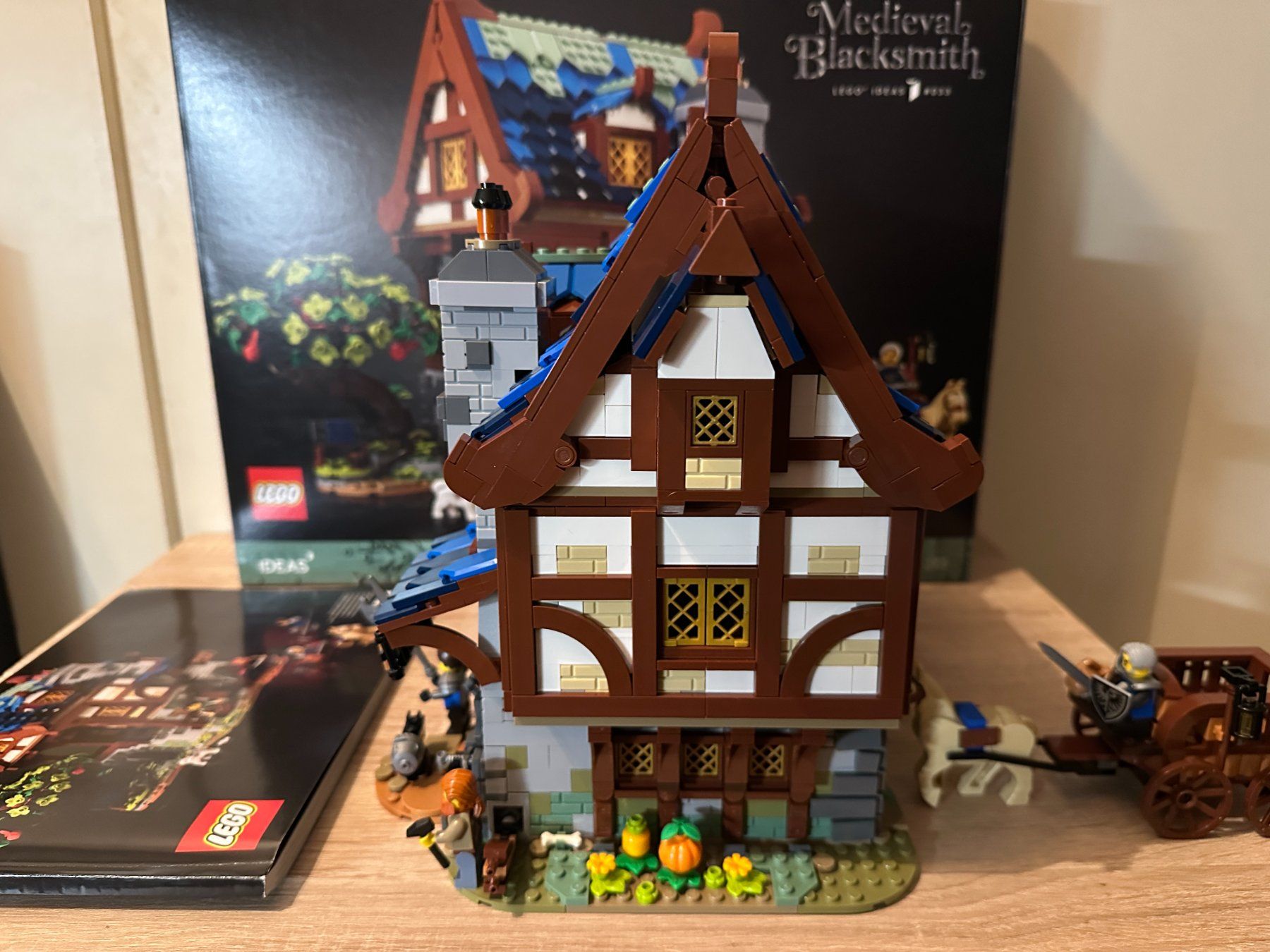 Lego Baukästen: LEGO 21325 Medieval Blacksmith – Gebraucht aus Basel von Don-Angel 1