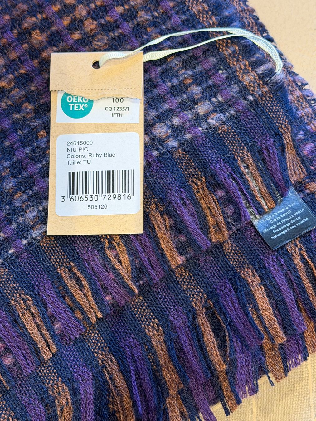 Sessun Foulard & Sciarpe: Sessūn Schal NEU – Nuovo e nell'imballaggio originale da Genève venduto da jud_xrl8 5