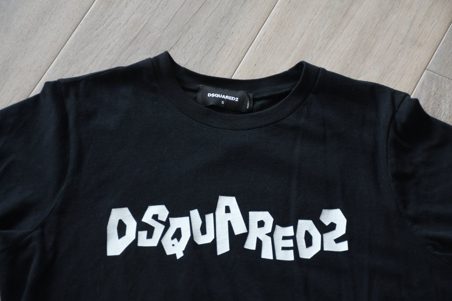Dsquared2 T-shirt: neu T-shrt von Dsquared2 gr. S – Nuovo (secondo la descrizione) da Nuglar venduto da Korsika2 1