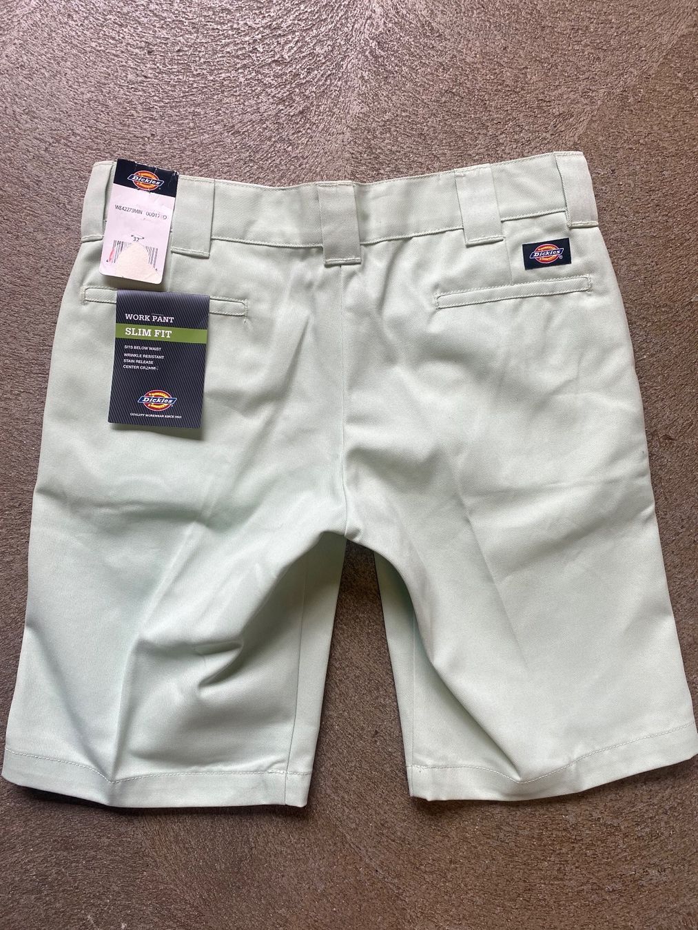 Dickies Hosen: Short Dickies Hommes Taille 32 – Neu und originalverpackt aus Orbe von D-stockFactory-Orbe 1