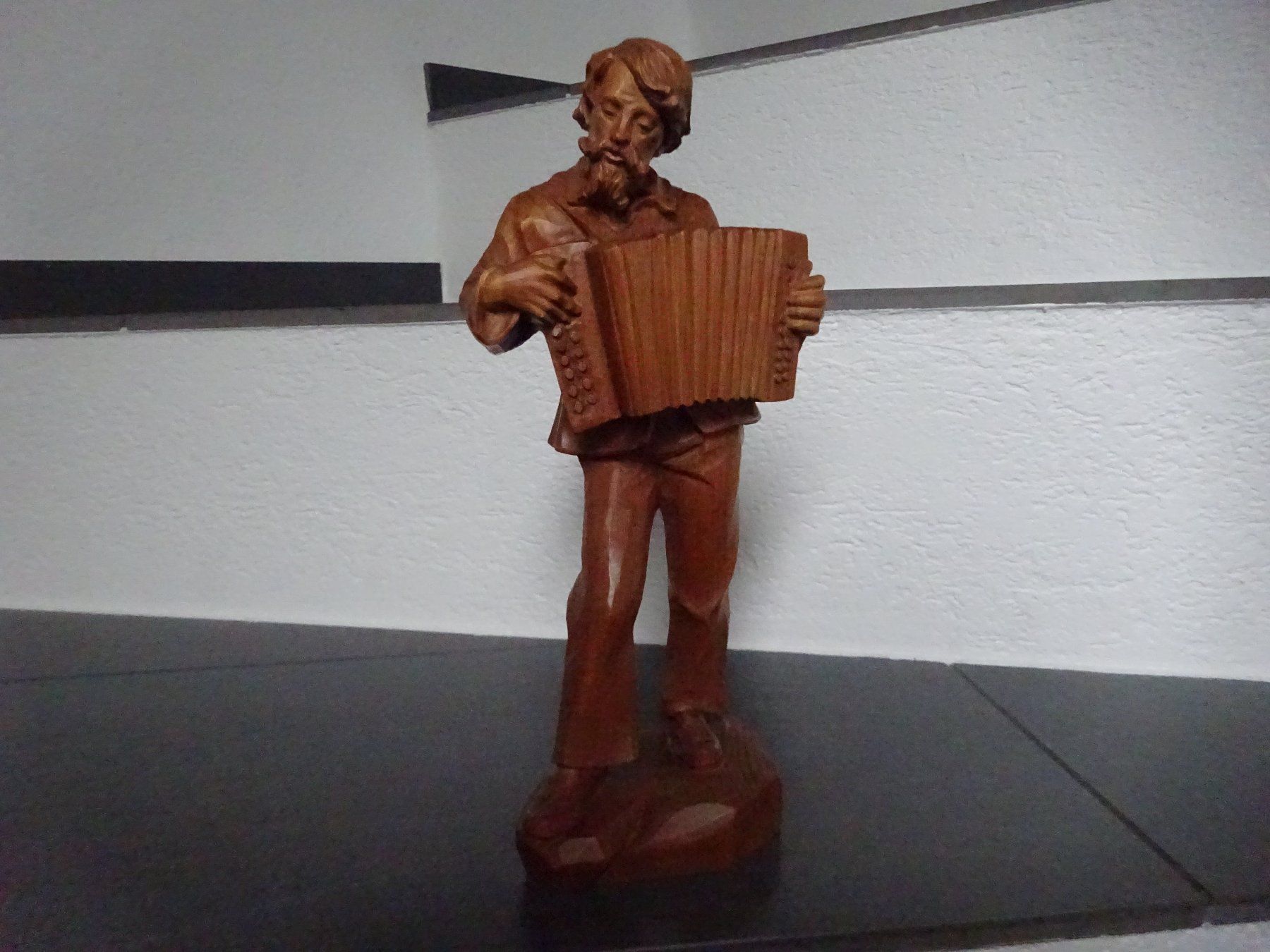 Sculture & Statue: Skulptur / Musiker mit Akkordeon Örgeli – Usato da Esslingen venduto da eintagammeer