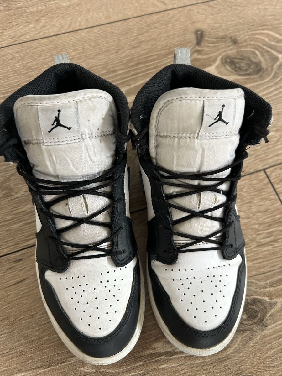 Nike Schuhe für Jungen: Baskets Nike Air Jordan T33.5 – Gebraucht aus Oulens-Echallens von Puppa73 1