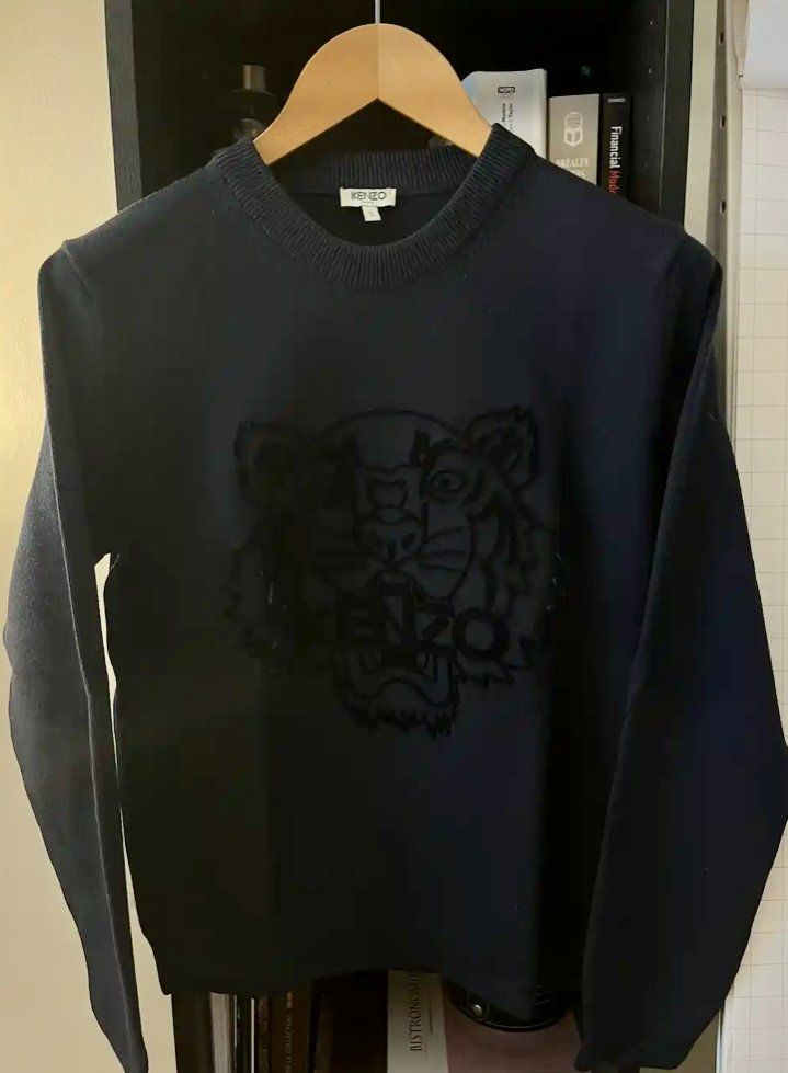 Kenzo Pullover & Sweatshirts: Stilvoller dunkelblauer Wollpullover von Kenzo Pull laine – Gebraucht aus Mont-sur-Lausanne von jolieresale 2