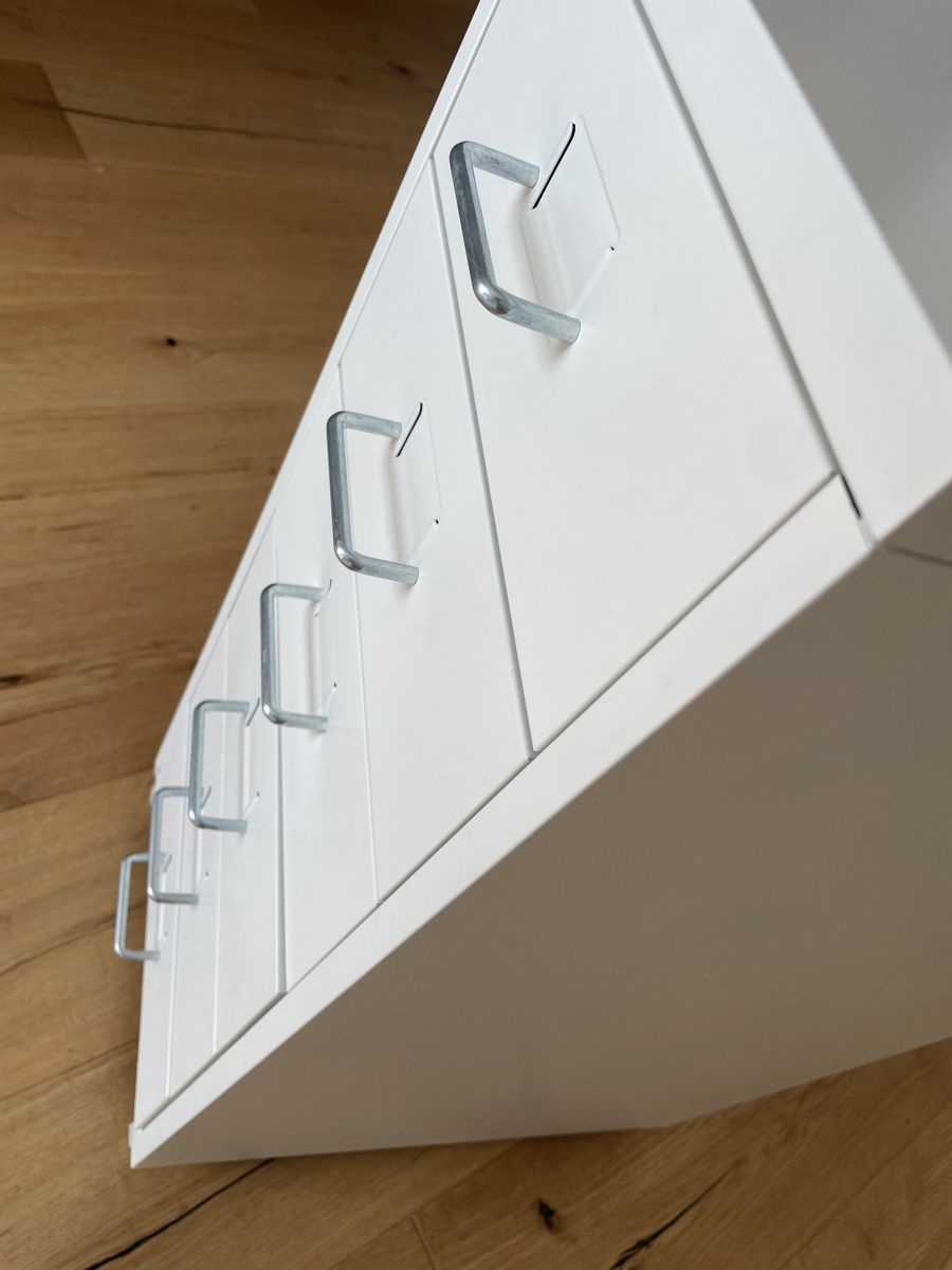 Ikea Banconi: Rollcontainer weiss 6 Schubladen guter Zustand – Usato da Birrhard venduto da Pherr 1