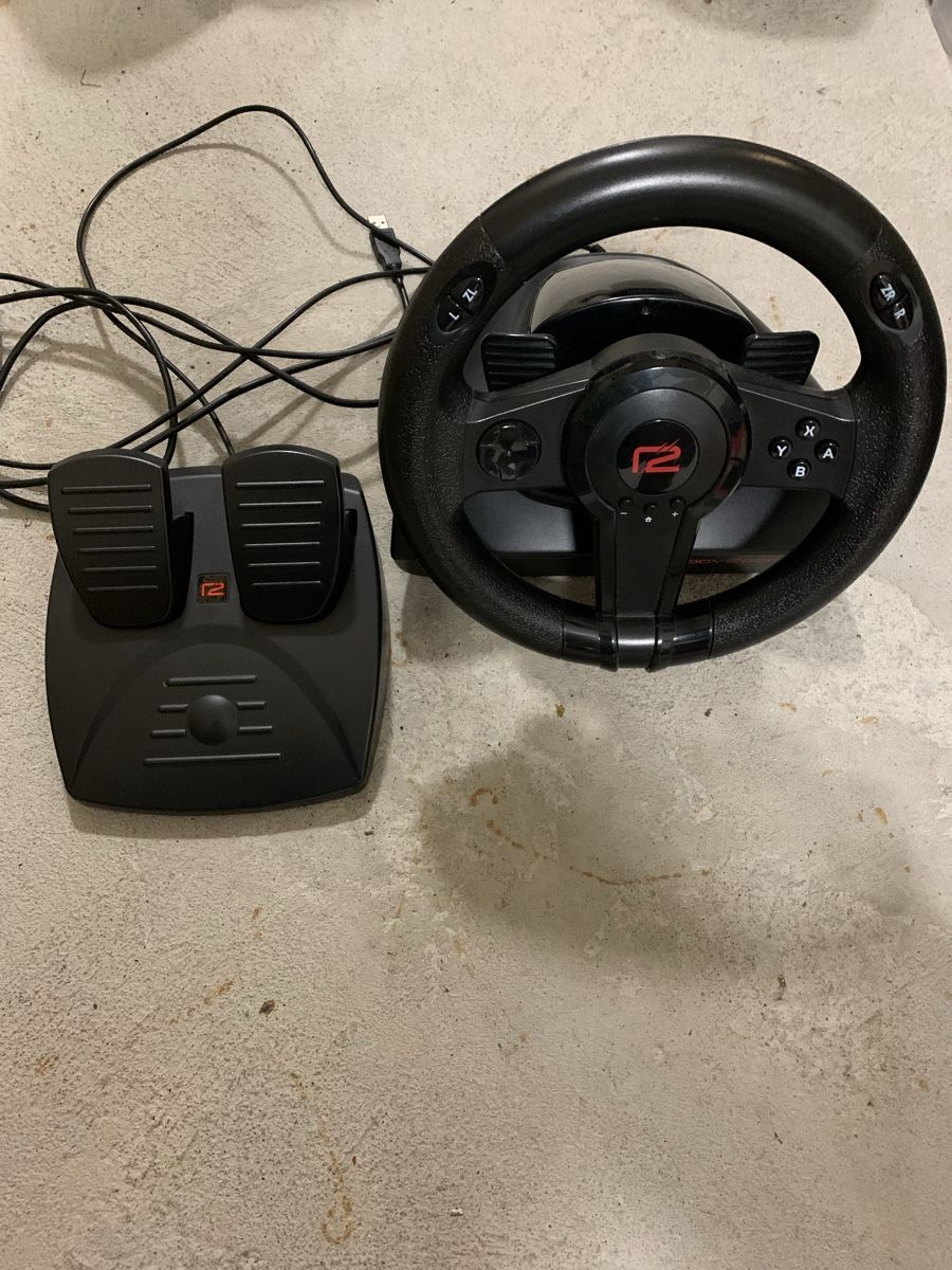 Nintendo Controller: ready2gaming Nintendo Switch Racing Wheel – Usato da Martigny venduto da lia_yzs7