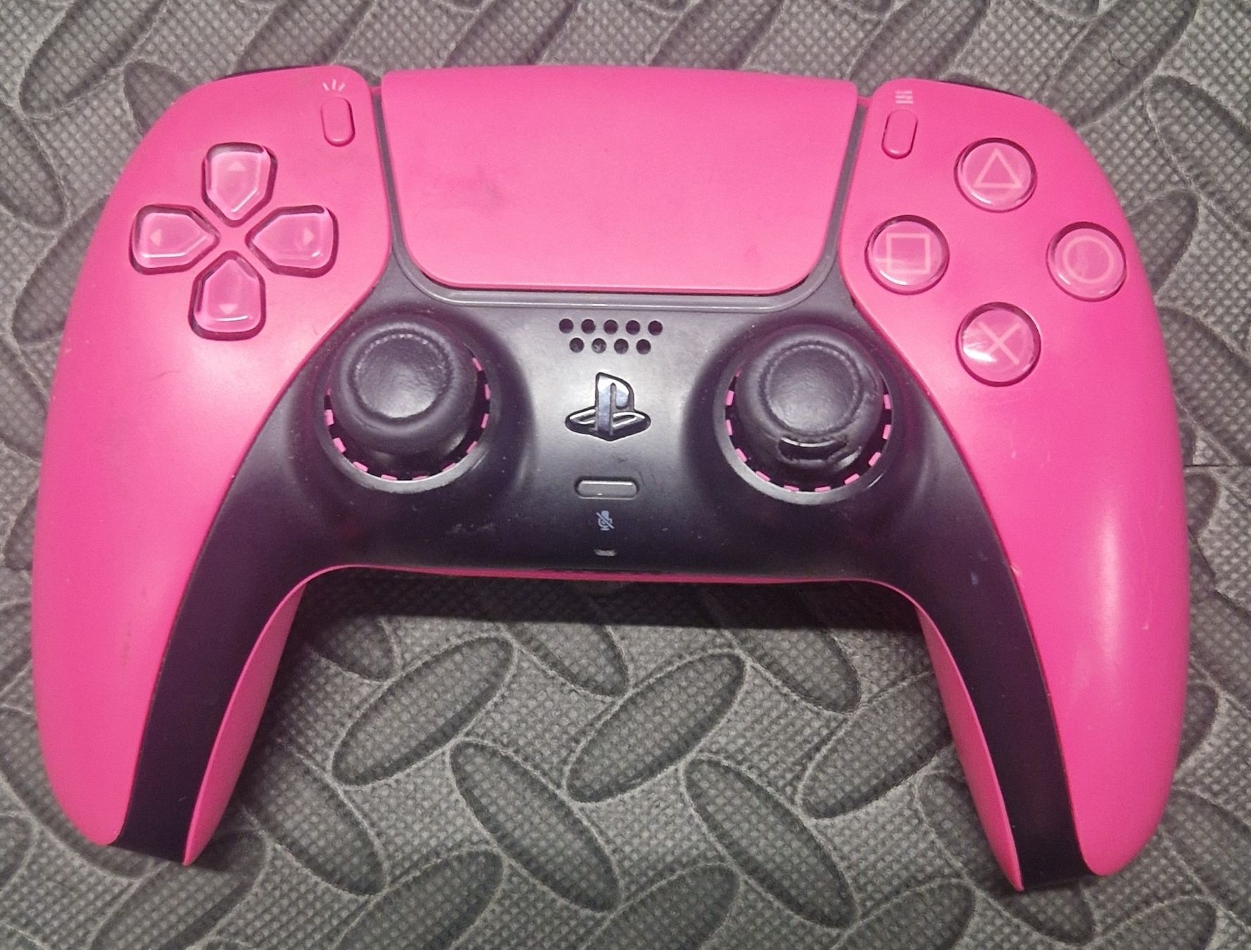 Sony : Manette Sony PlayStation 5 DualSense Rose – D'occasion à Villars-sur-Glâne par MrLobTec