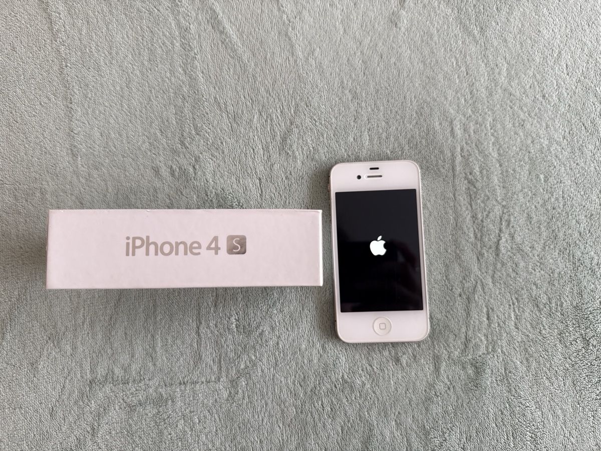 Apple Handys / Smartphones: iPhone 4s, 32 GB, weiss – Gebraucht aus Basel von wan_s7hd 1