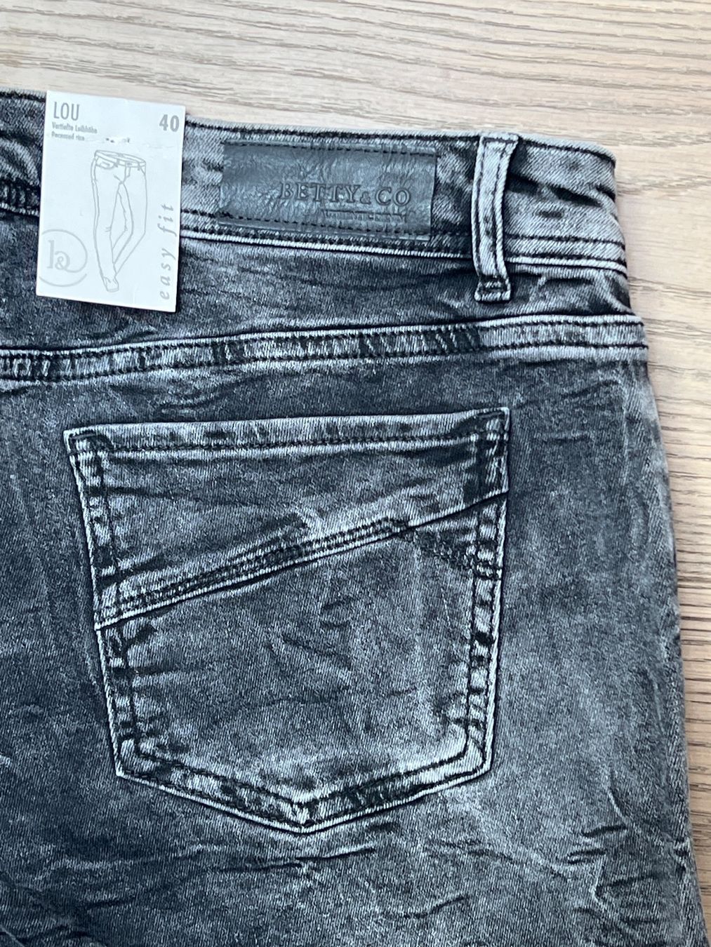 Jeans: Jeans Betty & Co Gr.40 - Neu – Nuovo e nell'imballaggio originale da Visp venduto da bluenero 4