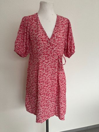 Angenehmes Kleid, Viskose, NEU, Gr. S-L