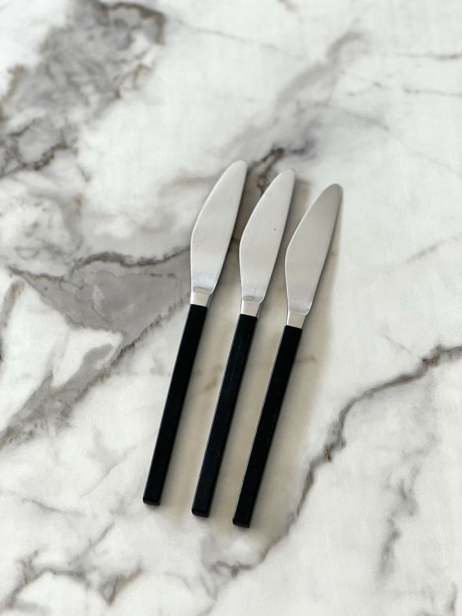 Coltelli: Set mit 12 dänischen Lundtofte Opus Black Handle Messer – Usato da Uerikon venduto da Saffagirl 2