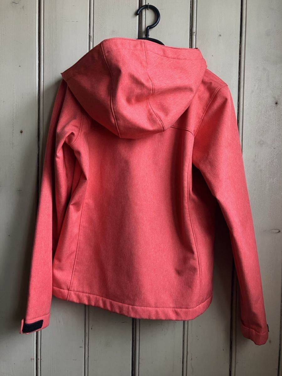 Giacche: Softshell Jacke Gr.S in leuchtendem Korallenrot – Nuovo (secondo la descrizione) da Ebnat-Kappel venduto da Trolley 1