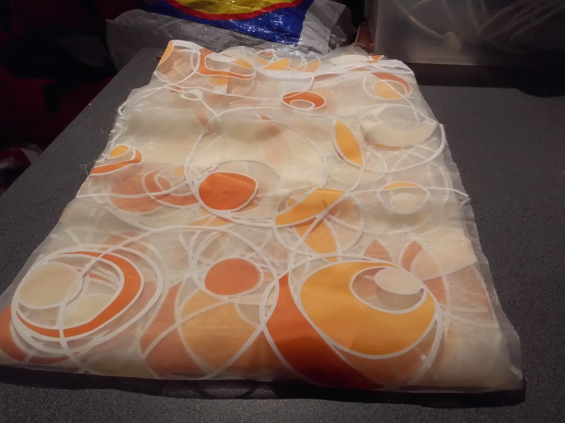 Stoffe: Stoff weiss/ oranges Muster, Kreise – Gebraucht aus Zürich von abraxas1291
